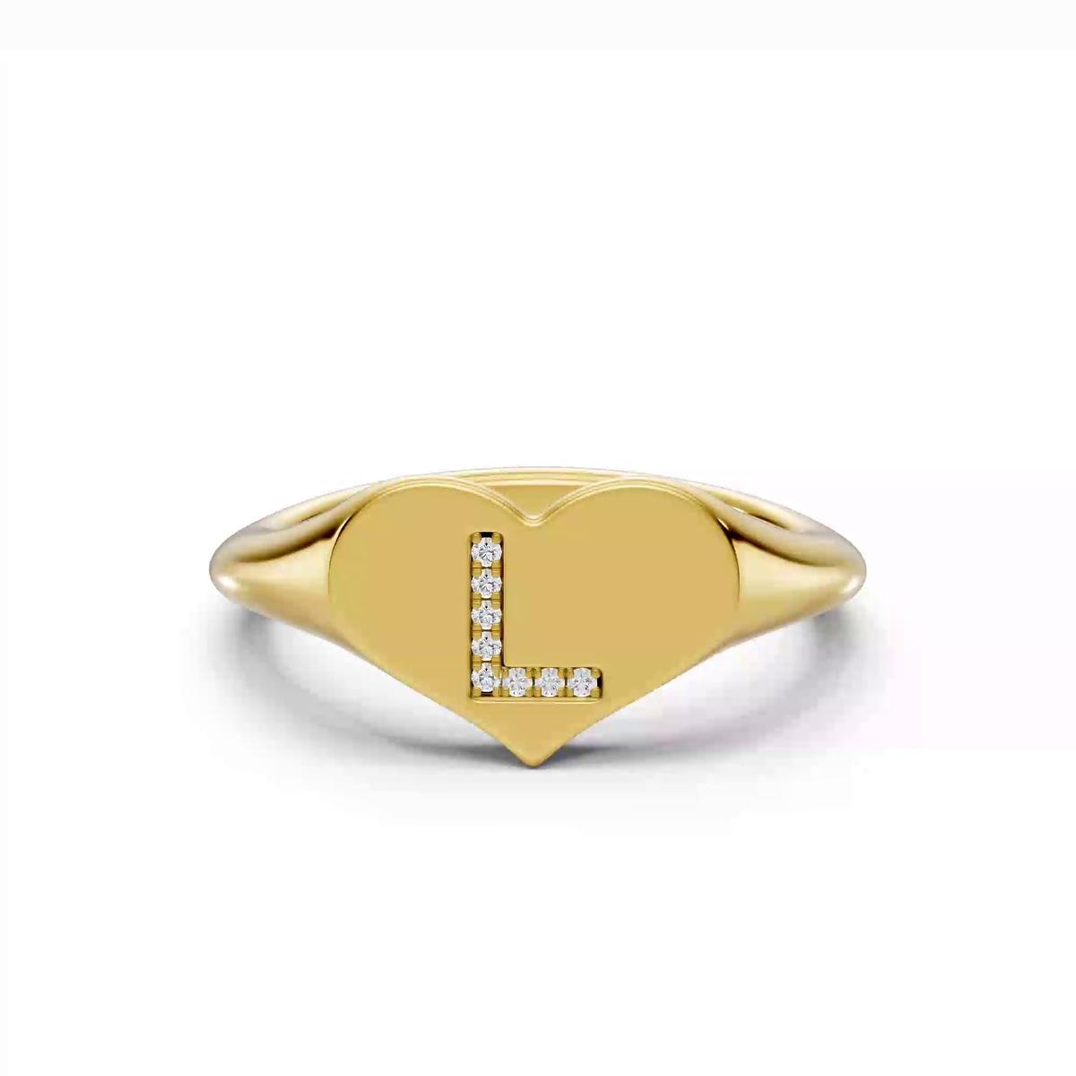 360 degree view of Heart Pavé Diamond Initial Signet Ring - L