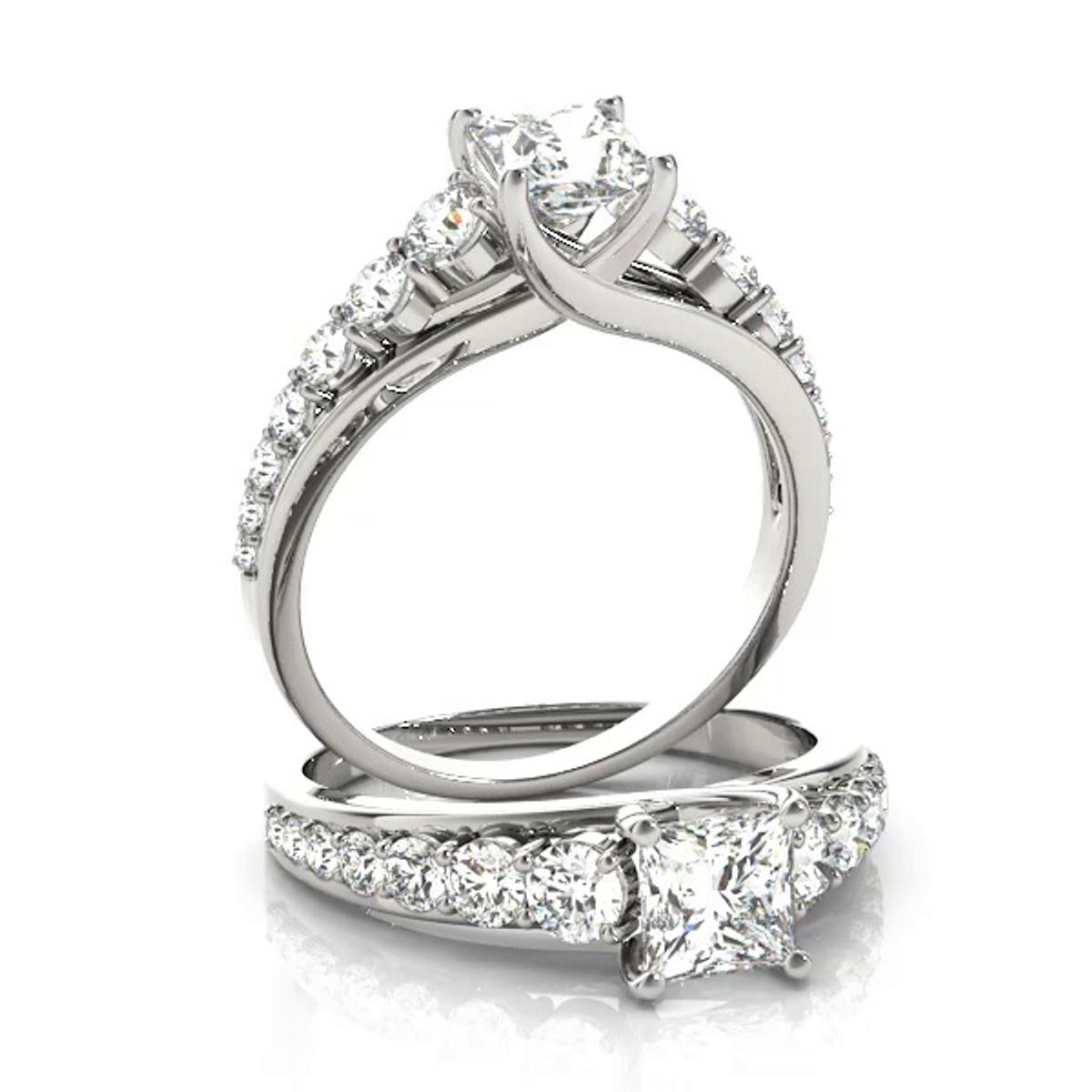 360 degree view of Aida Graduating Diamond Engagement Ring