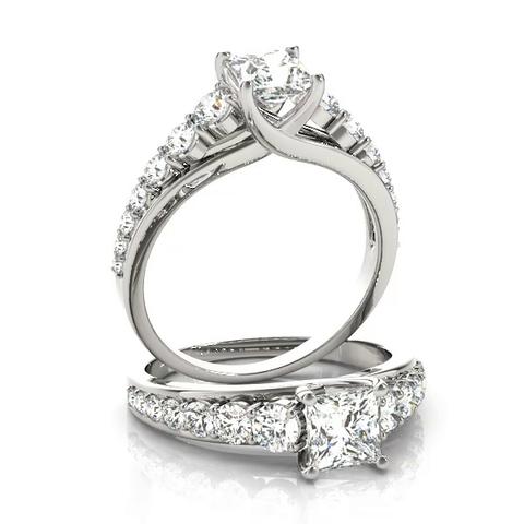 360 degree view of Aida Graduating Diamond Engagement Ring
