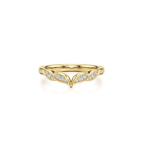 360 degree view of Senlis Lab Diamond Pavé Leaf Chevron Band