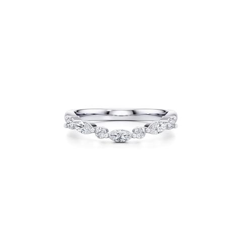 360 degree view of Neria Mixed-Shape Lab Diamond Curved Band