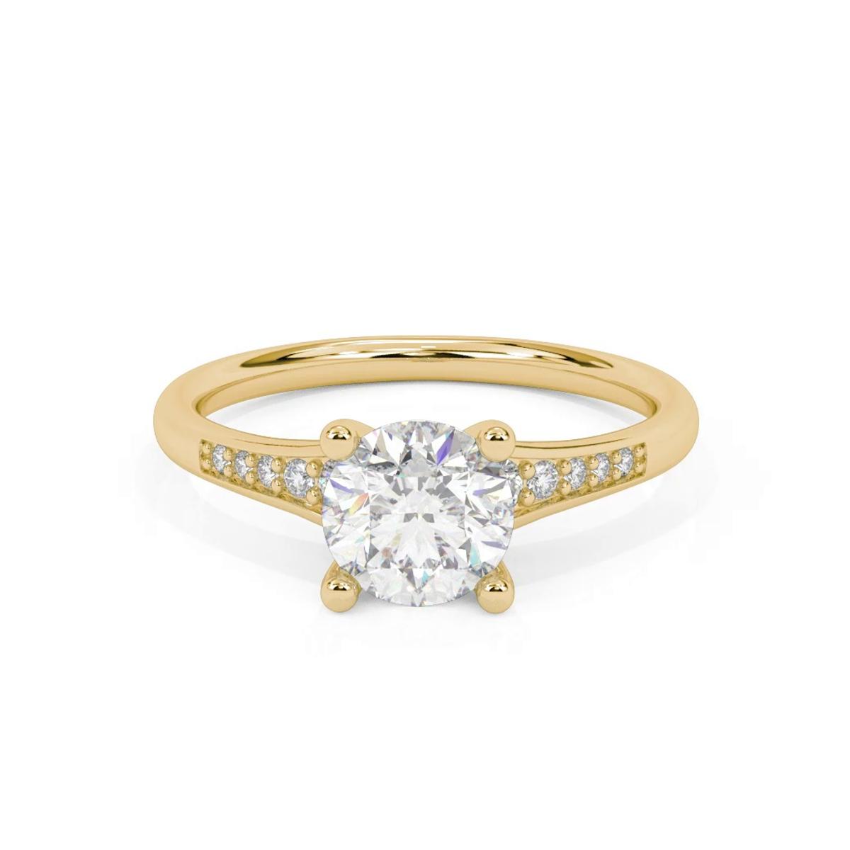 360 degree view of Zelda Graduated Diamond Engagement Ring