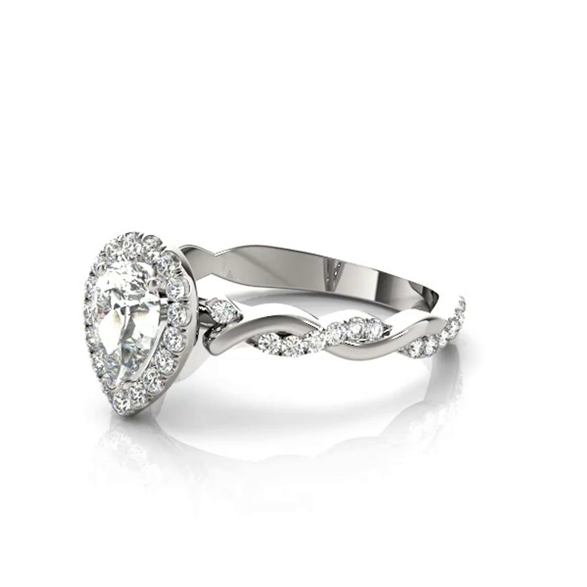 360 degree view of Paris Halo Engagement Ring