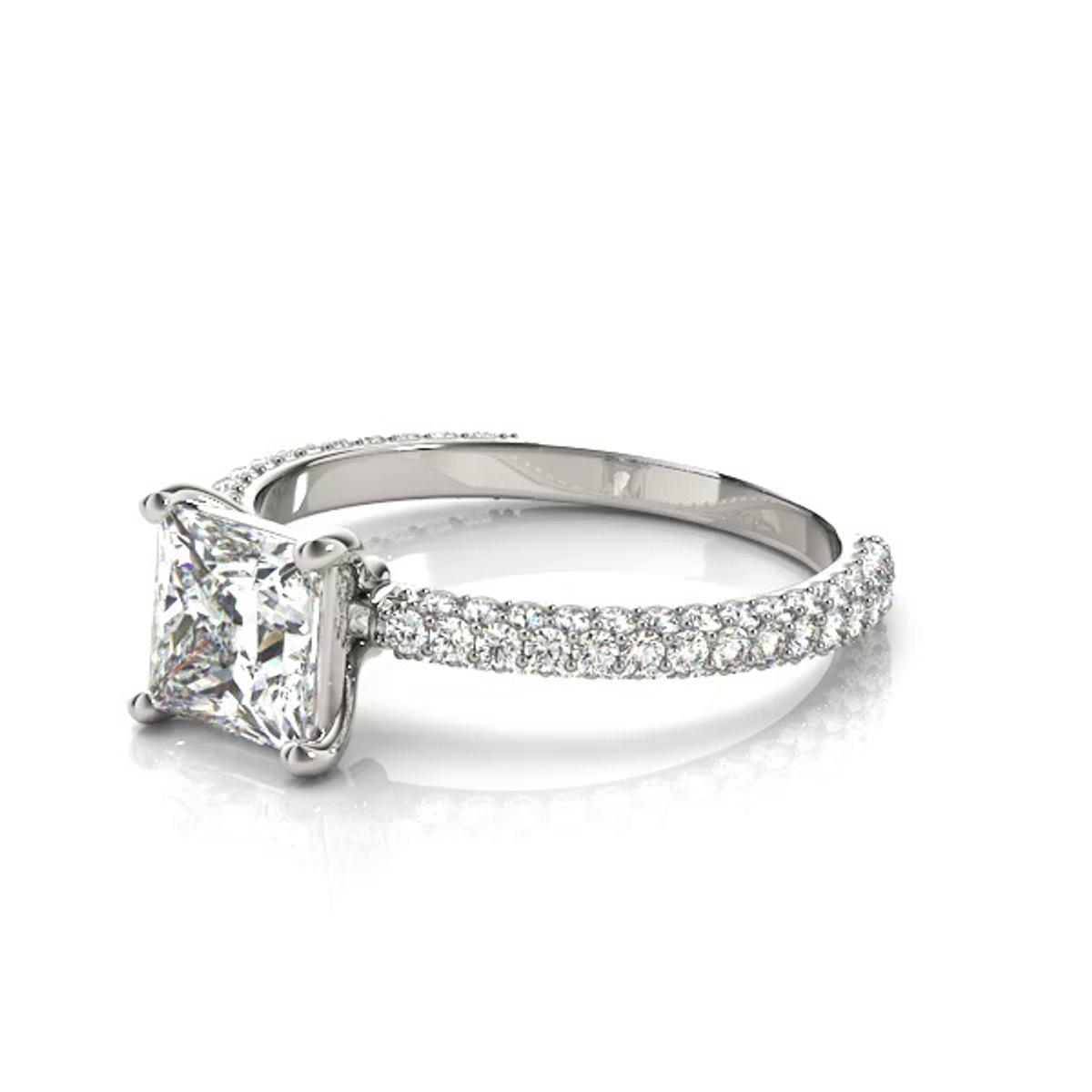 360 degree view of Eliana Pavé Engagement Ring