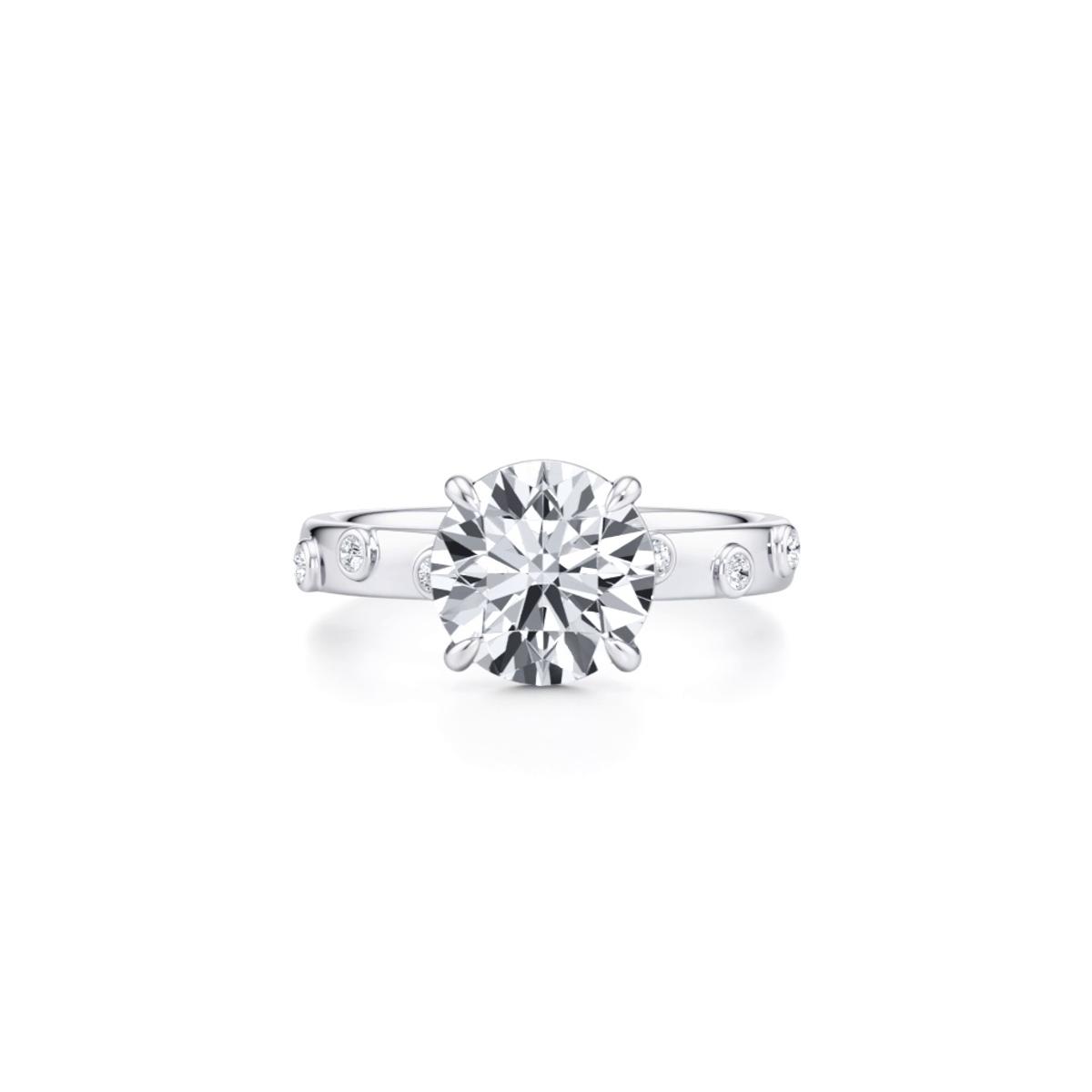 360 degree view of Sora Scattered Bezel Lab Diamond Engagement Ring