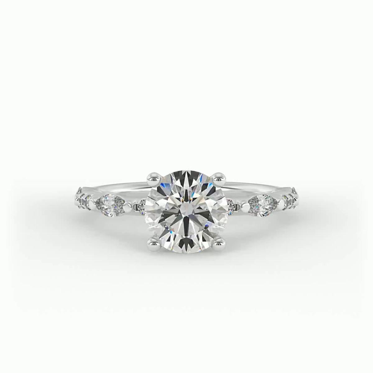 360 degree view of Esmeralda Engagement Ring