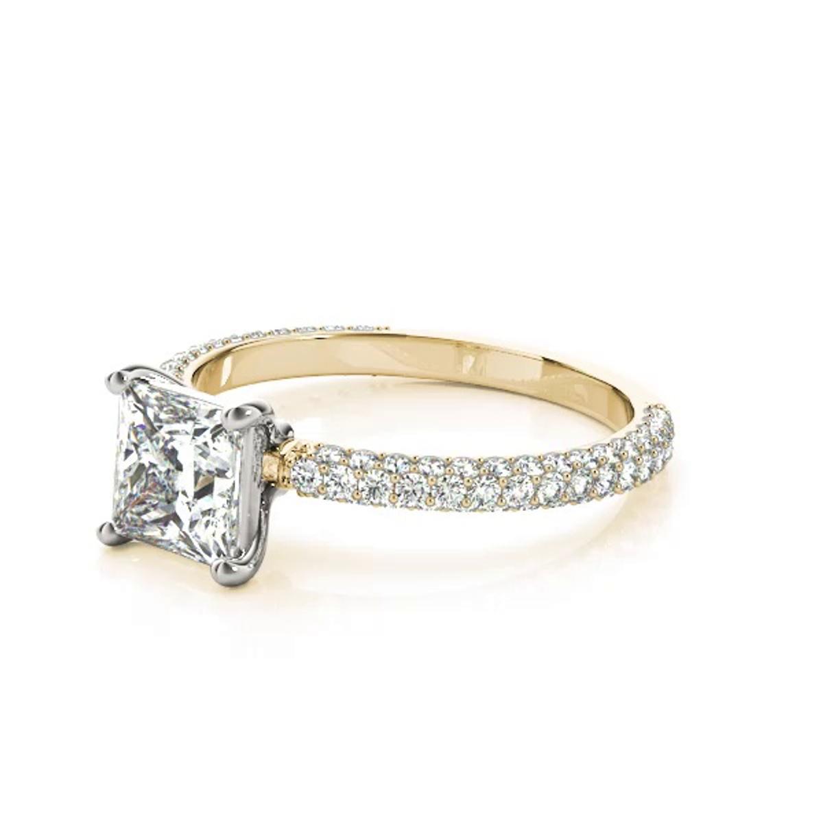 360 degree view of Eliana Pavé Engagement Ring