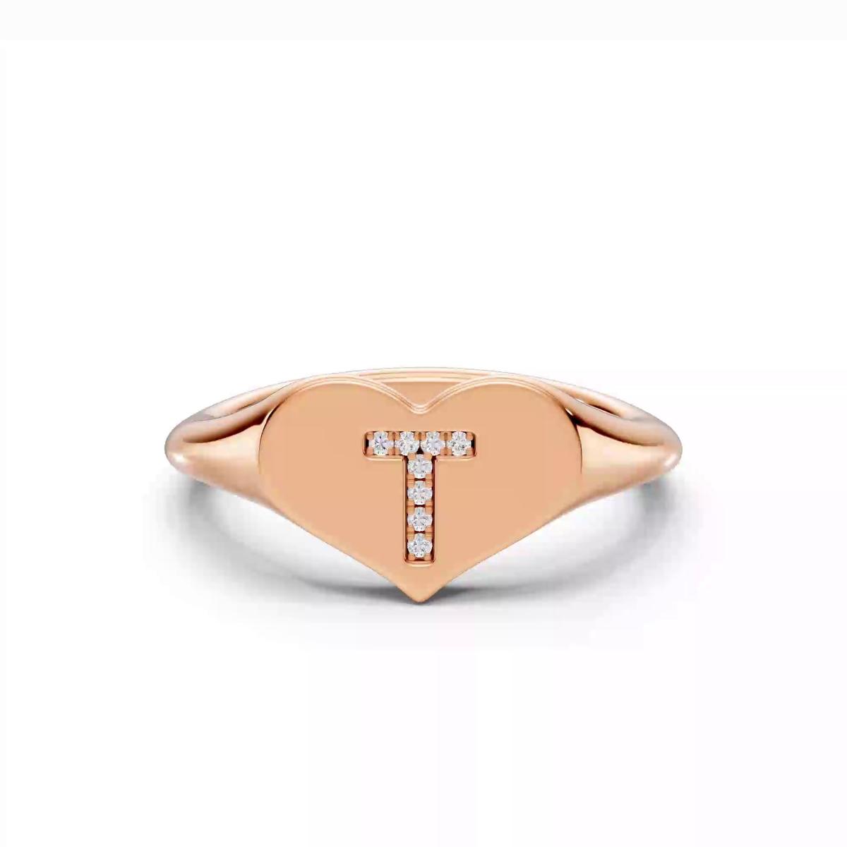 360 degree view of Heart Pavé Lab Diamond Initial Signet Ring - T