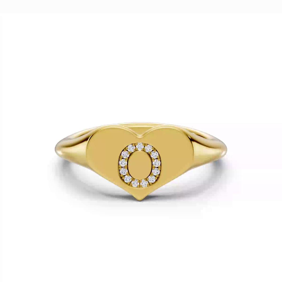 360 degree view of Heart Pavé Diamond Initial Signet Ring - O