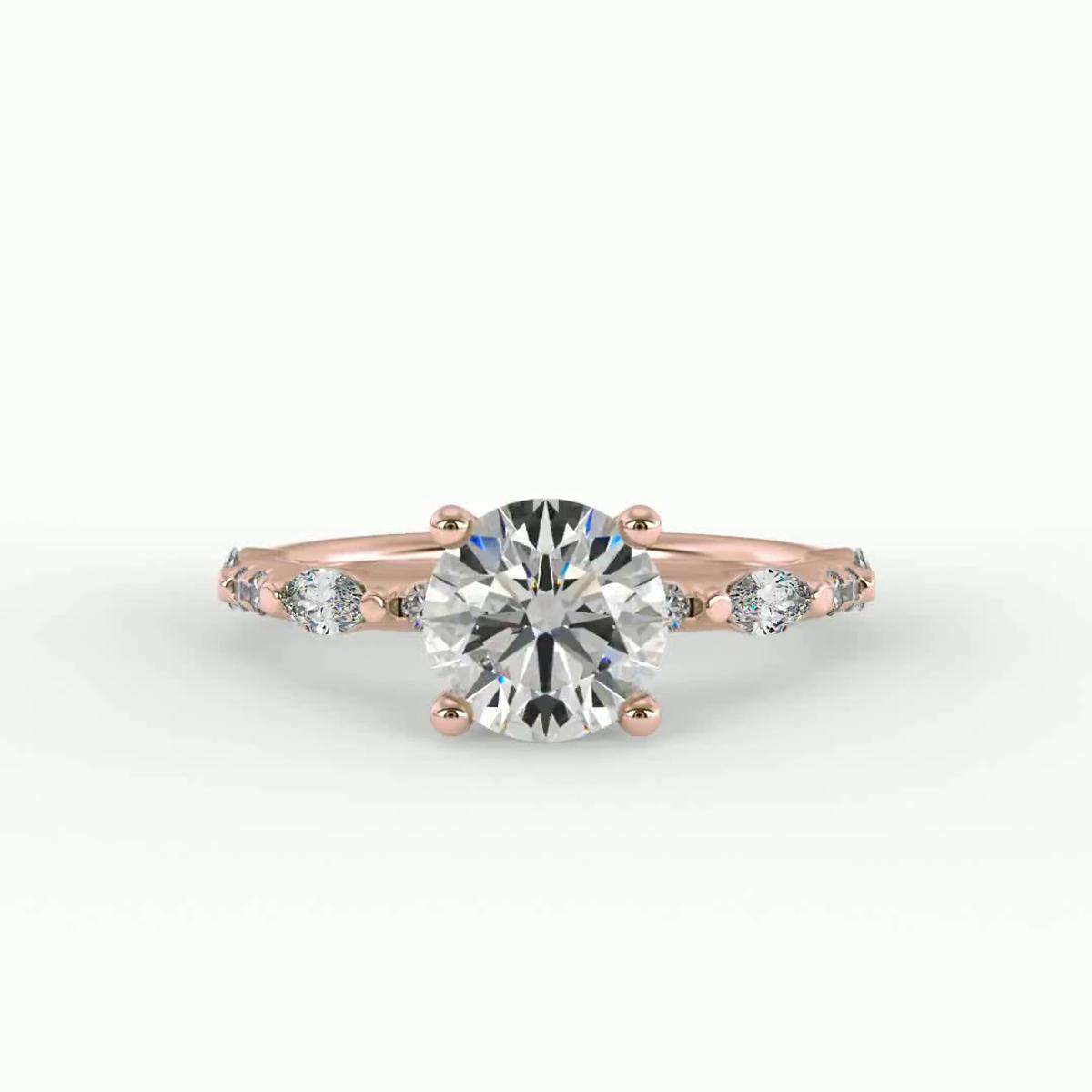 360 degree view of Esmeralda Engagement Ring
