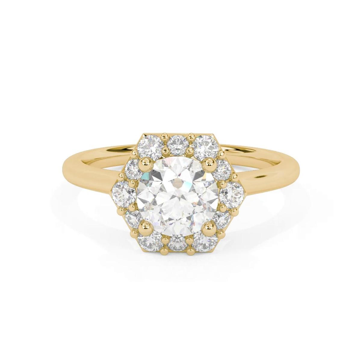 360 degree view of Nala Halo Engagement Ring