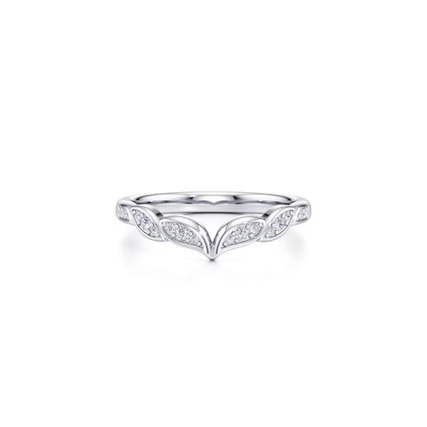 360 degree view of Senlis Leaf Chevron Band