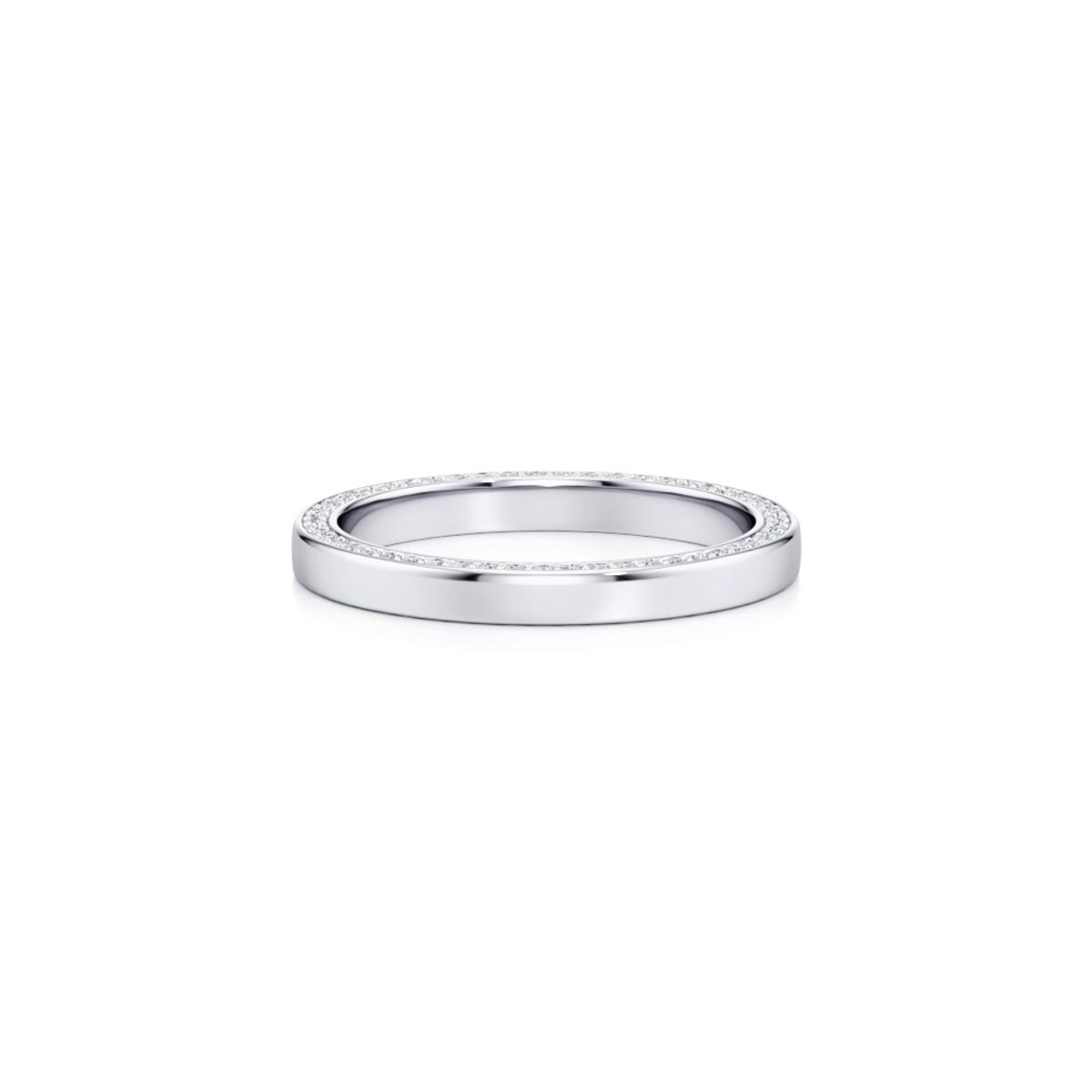 360 degree view of Cassis Lab Diamond Pavé Profile Eternity Band
